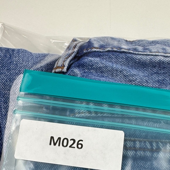 Vintage Women's Bill Blass Pleated High Waist Tapered Leg Mom Jeans - Picture 12 of 12